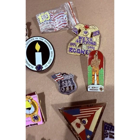 Lot 22 LIONS CLUB INTERNATIONAL Pins Various Locations Including Australia - Picture 5 of 10